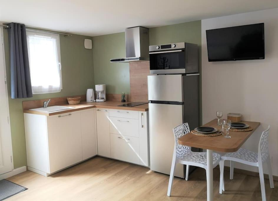 Appartement T1 Bis Proche Marais Avec Garage A Moto à Bourges Extérieur photo